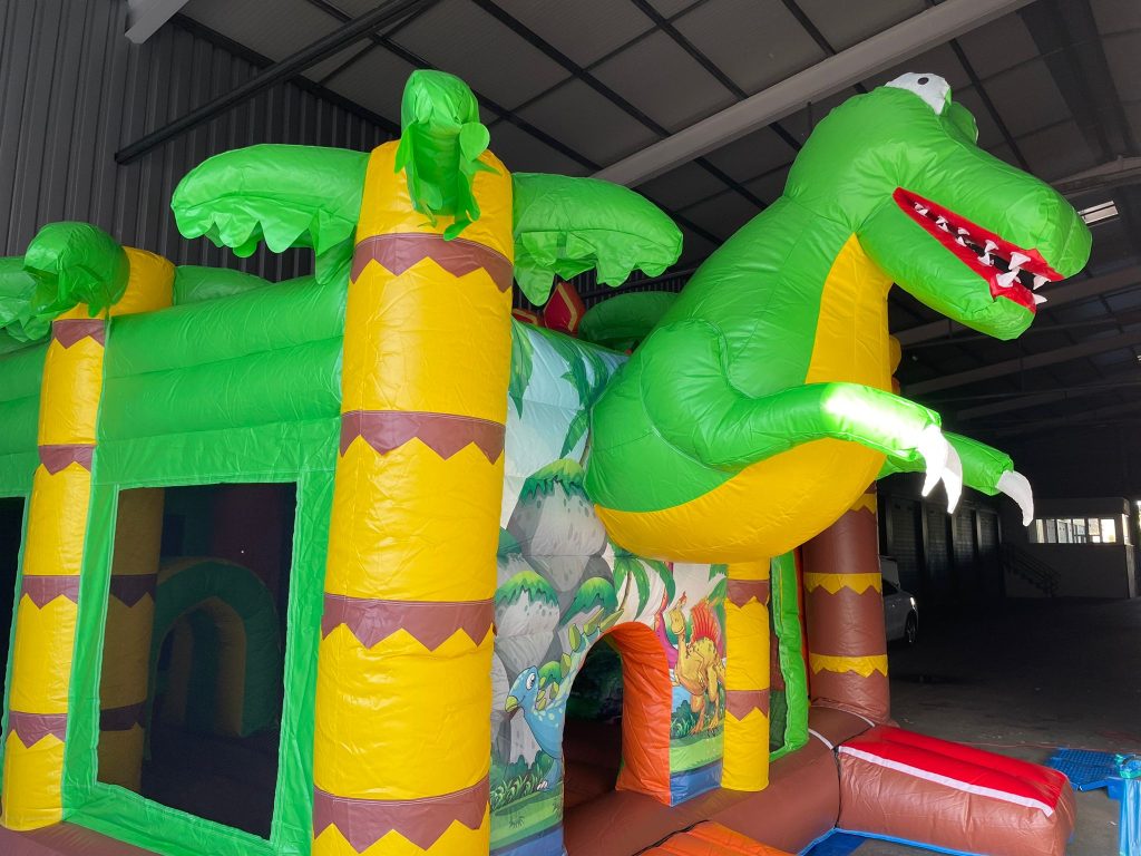 Dino Hüpfburg Verleih Mieten Hüpfburgen Huepfburgen bouncy castles Wunder Event WunderEvent Party Geburtstag Slushi Popcorn Event Feier9